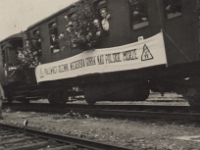Sierpień 1937 roku. Pociąg specjalny dla pracowników "Węgierskiej Górki" wynajęty na okoliczność wycieczki pracowników do Gdyni.