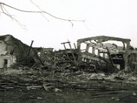 Zniszczenia dokonane przez wycofujące się wojska okupanta w dniu 6 kwietnia 1945 r.