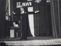 Rok 1966. Obchody XXII rocznicy ogłoszenia manifestu PKWN. Krakowski zespół WPIE prezentuje program artystyczny: "Melodie z naszego podwórka".