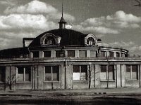 Rok 1953. Łaźnia. Budynek zwany "okrąglakiem" obecnie jest jednym z obiektów użyteczności publicznej mieszkańców Węgierskiej Górki.