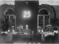 Prof. Jerzy Buzek w swoim gabinecie. Zdjęcie z roku 1936.