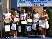 Laureaci wyróżnieni w konkursie plastycznym METALPOLU. Patrycja korczak, Alicja Gawlińska, Bartosz Feil, Angelika Moc, Karolina Biegun, Karolina Żyrek, Pola Kubiesa, Weronika Jelonek.