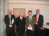 Wizyta Jean Pierre Frot'a w METALPOLU. Od lewej stoją: Jan Jurasz, Jean Pierre Frot, Włodzimierz Walaszek, Władysław Płonka.